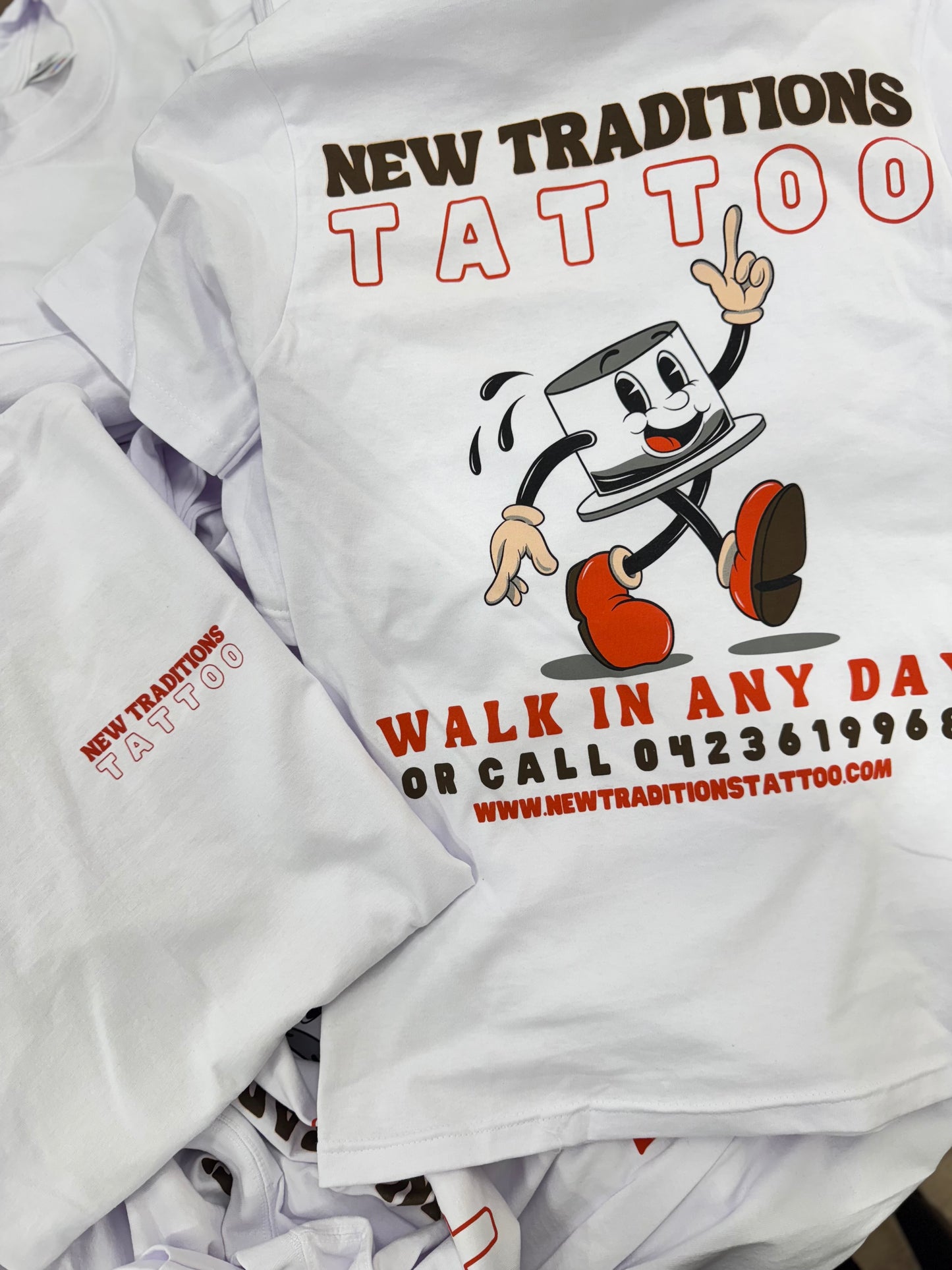 NEW TRADITIONS - WALK IN CAPPY TEE - WHITE