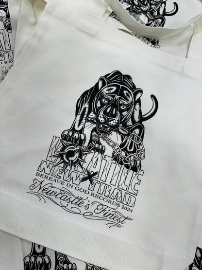 Volatile Ways x New Traditions x Bereave in god records "Newcastle's finest" Tote bag - White